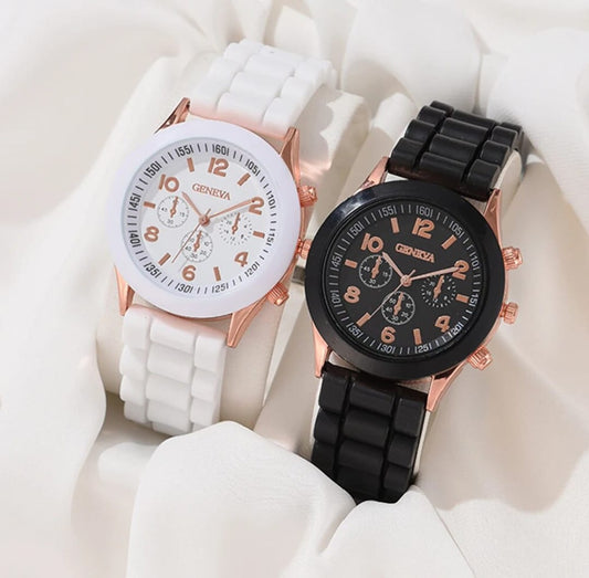 2Pcs Luxury Couple Watches Quartz (With Luxury box) 😍